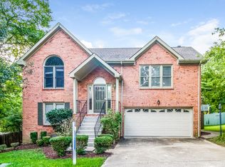 2817 Blackwood Dr, Nashville, TN 37214