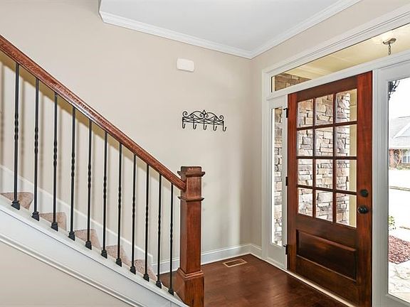 3rd image of 496 Crimson Dr