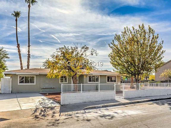 3rd image of 2309 Dune Dr