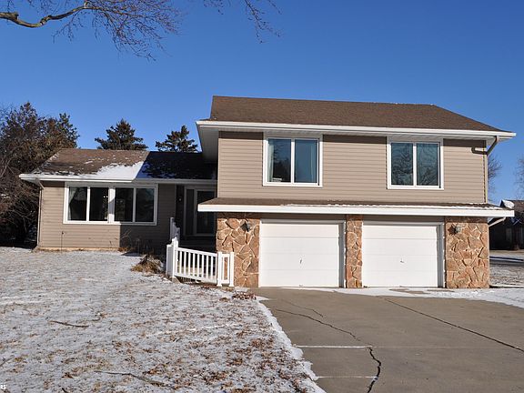 2nd image of 304 W Randall Rd