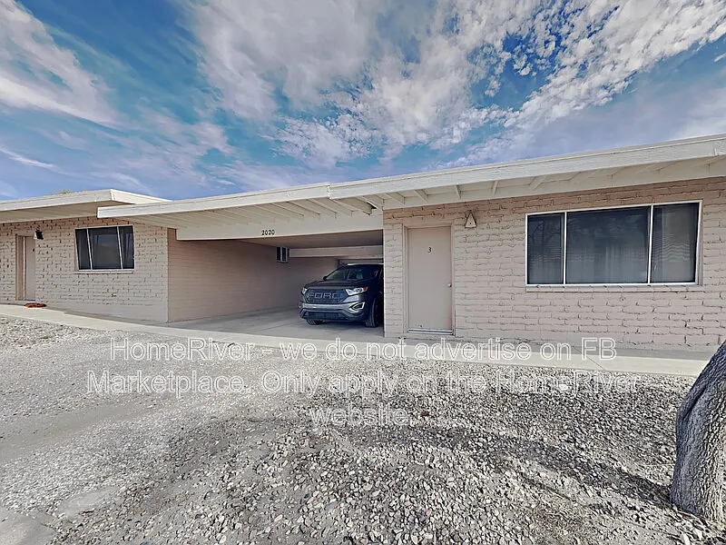 2020 Smoketree Ave N #3