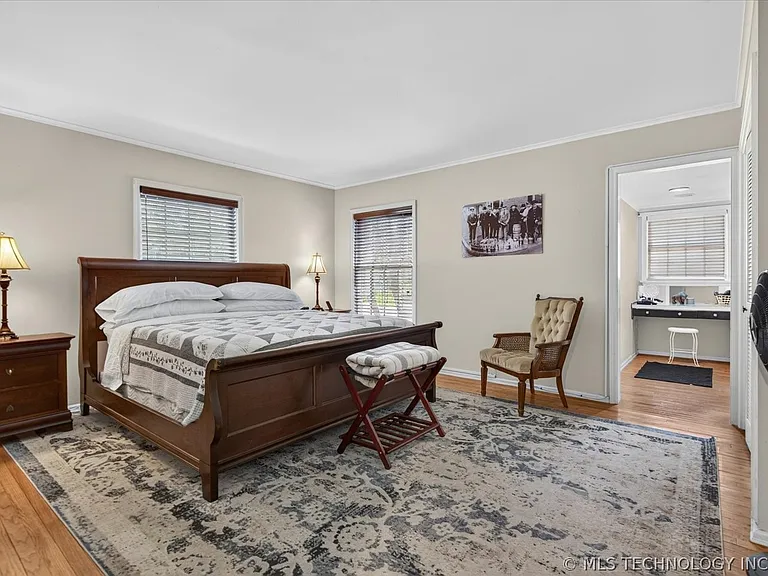 1525 Hillcrest Dr — Photo 21