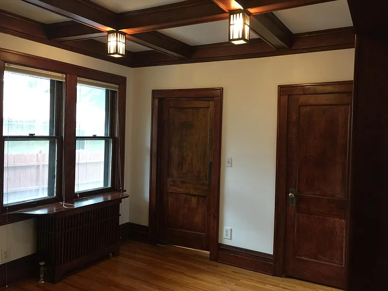 707 W 44th St #2 — Photo 9