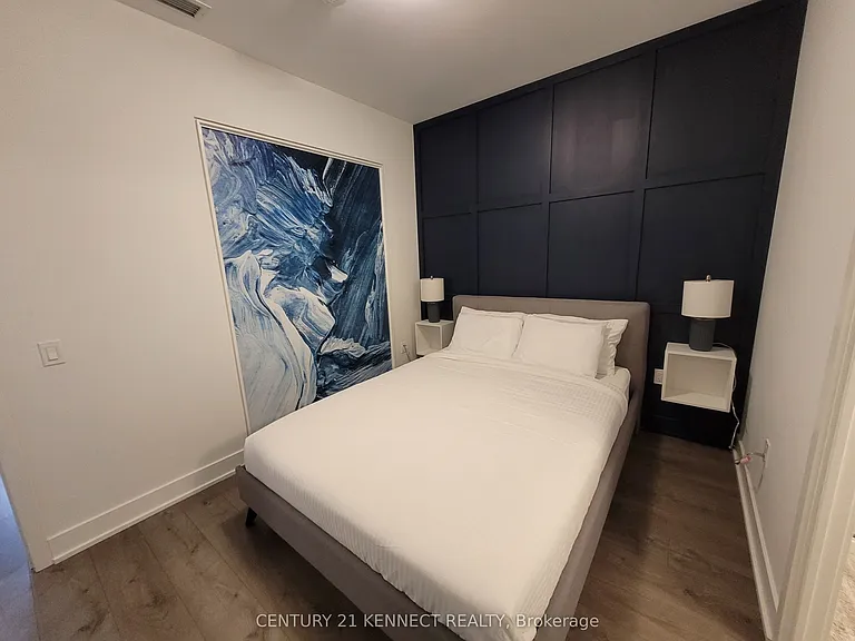 60 George Butchart Dr #Townhouse 2 — Photo 12