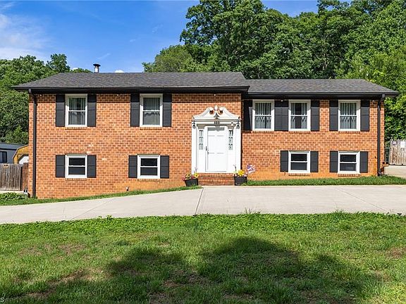 2nd image of 601 Shelby Dr