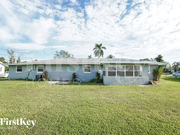 202 E Jasmine Rd — Photo 15
