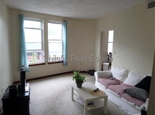 2nd image of 826 Mount Auburn St APT 2