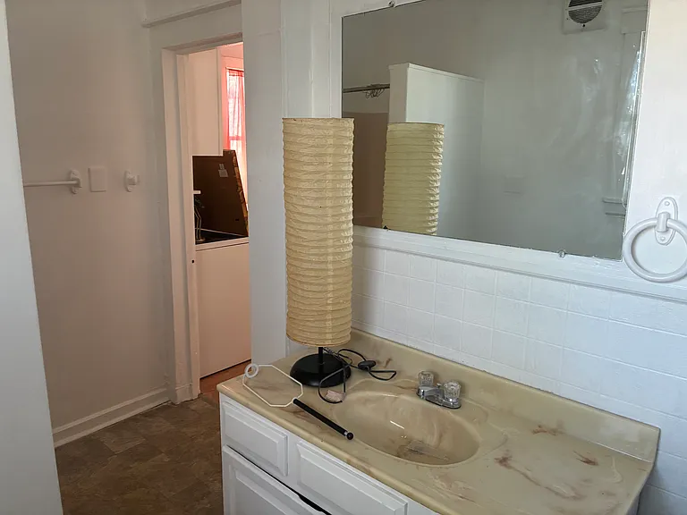 615 Mountain Ave SW #2 — Photo 11