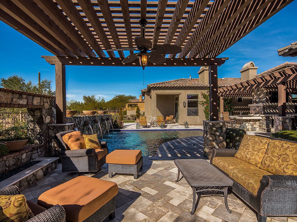 Pool Side Living