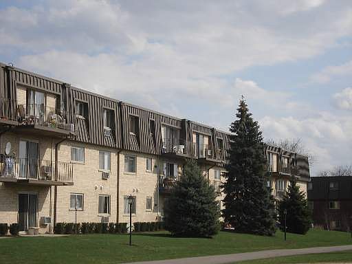 1st image of 573 Fairway View Dr APT 1A
