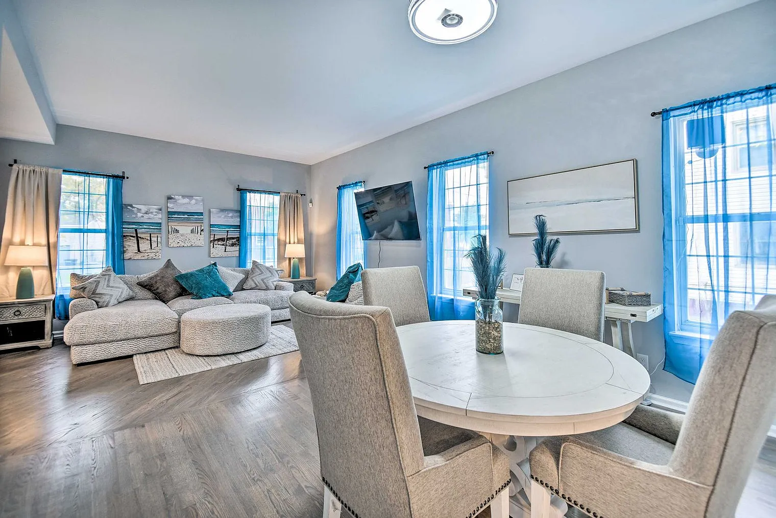 3 bed, 3.0 bath, 1614 sqft, $4,419 — Photo 3