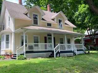 352 Old Forge Rd, Warwick, RI 02818