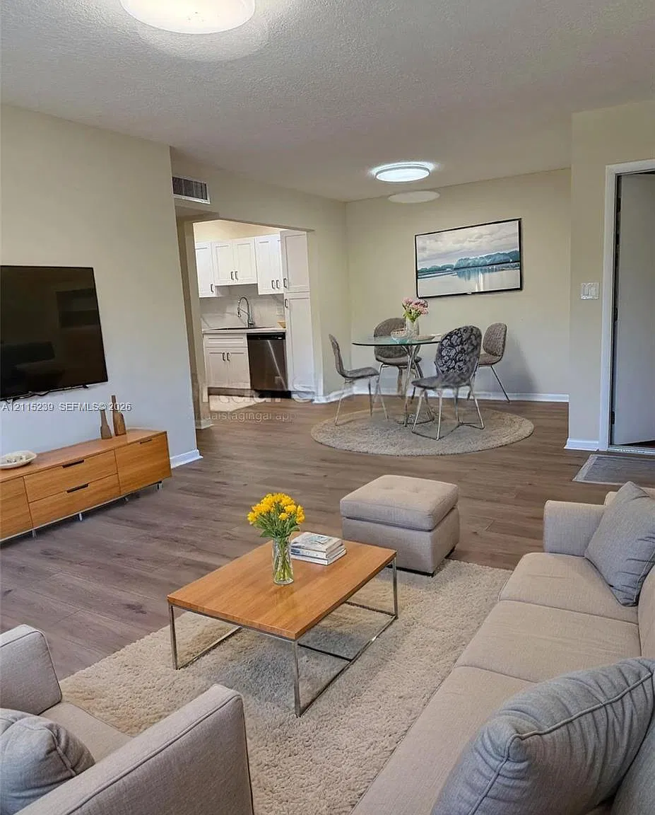 Heather Walk Condo — Photo 4