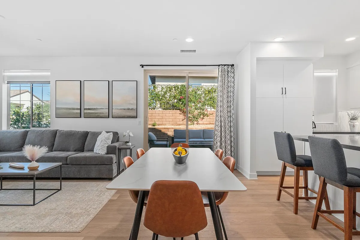Your modern getaway awaits! - 80318 Whisper Rock Way