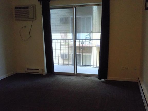 4th image of 310 Lathrop Ave APT 310