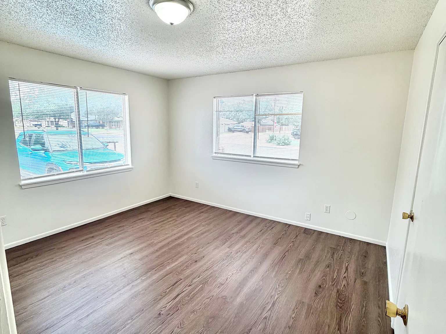 2 bed, 800 sqft, $800 — Photo 3