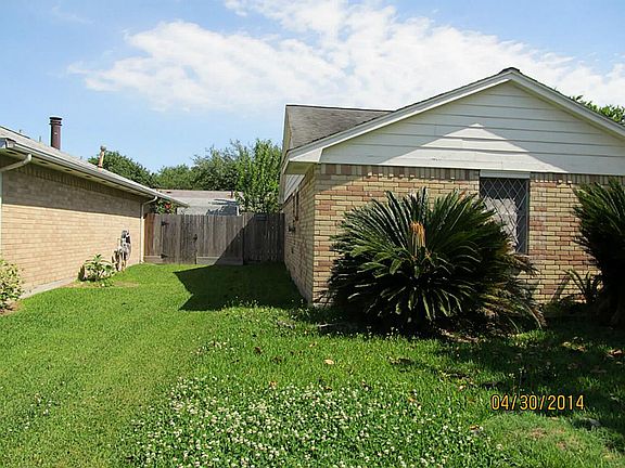 2nd image of 10123 Roseberry Dr