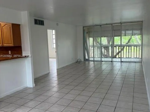 7031 Environ Blvd APT 221, Fort Lauderdale, FL 33319