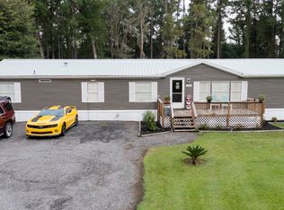 2474 Clarks Bluff Rd, Kingsland, GA 31548