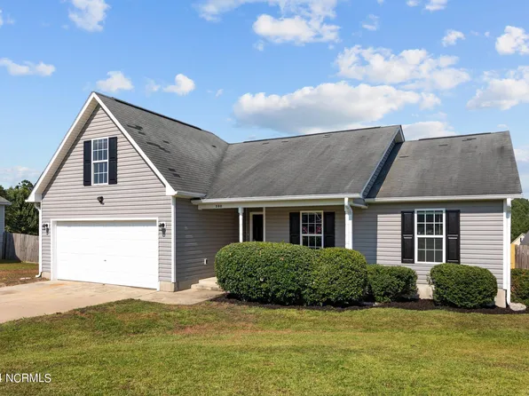 580 Copper Creek Drive, Raeford, NC 28376