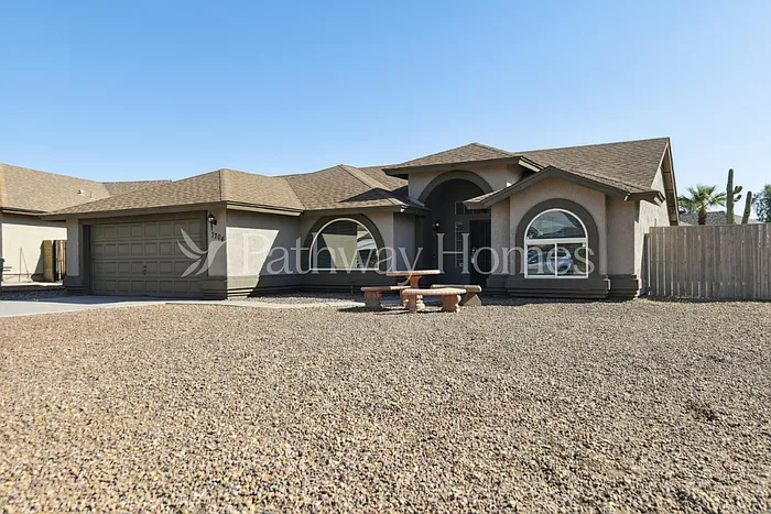 7704 W San Juan Ave — Photo 2