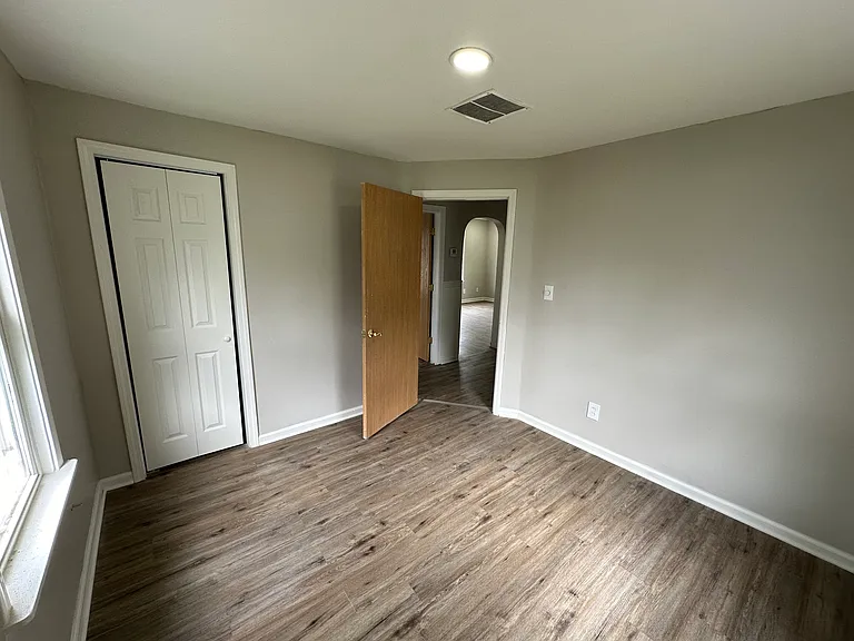 502 Garrard St — Photo 5