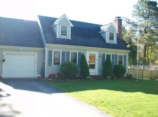 162 Skunknet Rd, Centerville, MA 02632