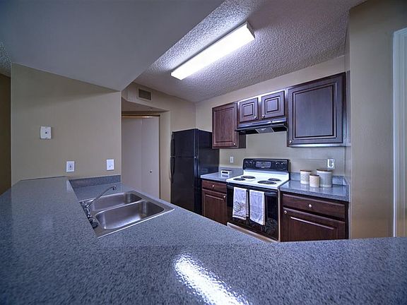Kitchen at Courtney Manor