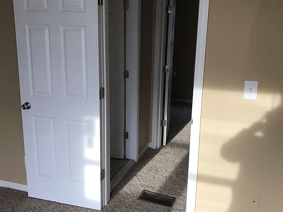 5th image of 4038 Bryant Ave N