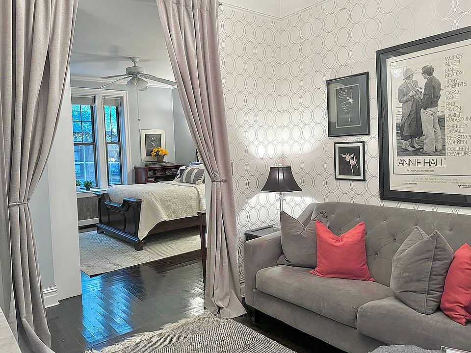 1st image of 207 W 98th St APT 1AA