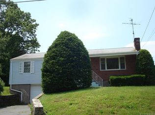 27 Margarite Rd, Middletown, CT 06457