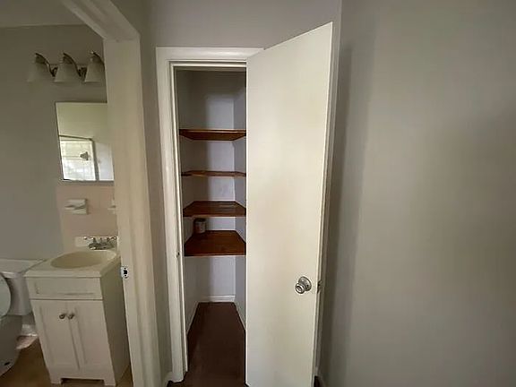 3rd image of 3857 Saunders Ave #1