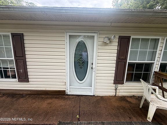 3rd image of 12022 VERSAILLES Street