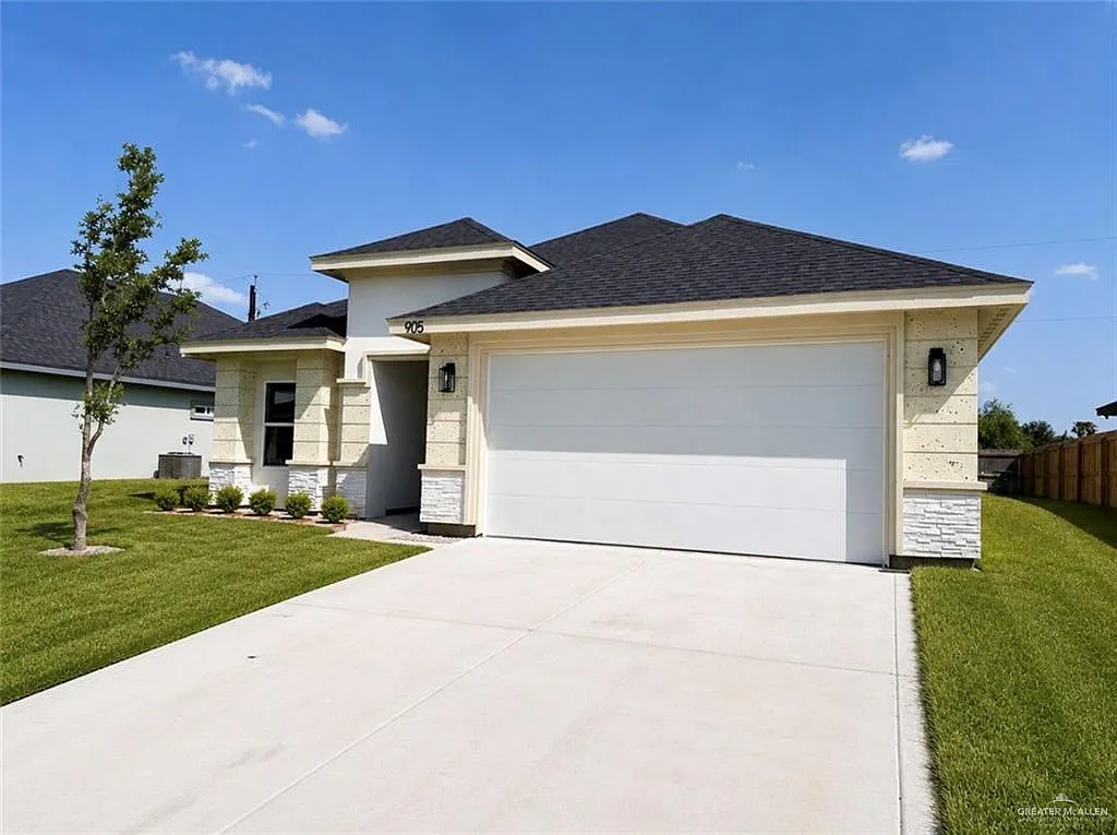 3 bed, 2.0 bath, 1579 sqft, $2,200 — Photo 3