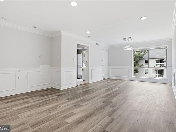 4th image of 8601 Sacramento Dr APT F