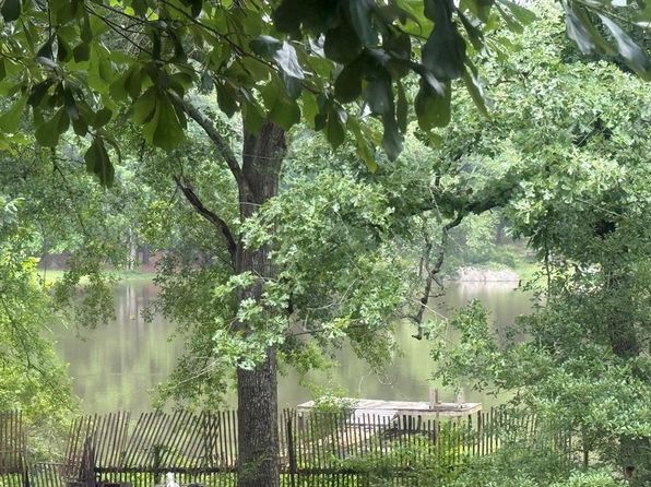 672 An County Road 385, Palestine, TX 75801
