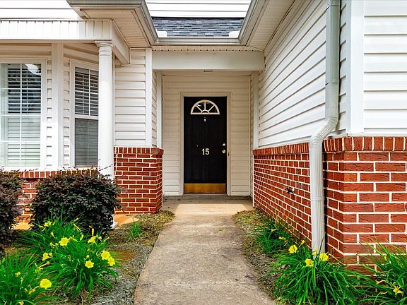 4th image of 15 Cedar Rock Dr