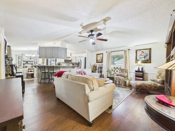 119 Blackfoot Dr, Mabank, TX 75156