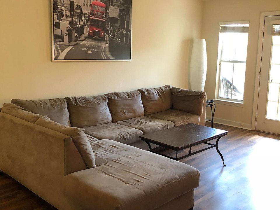 Living Room/Lounge