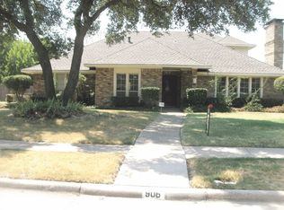 906 E Berkeley Dr, Richardson, TX 75081