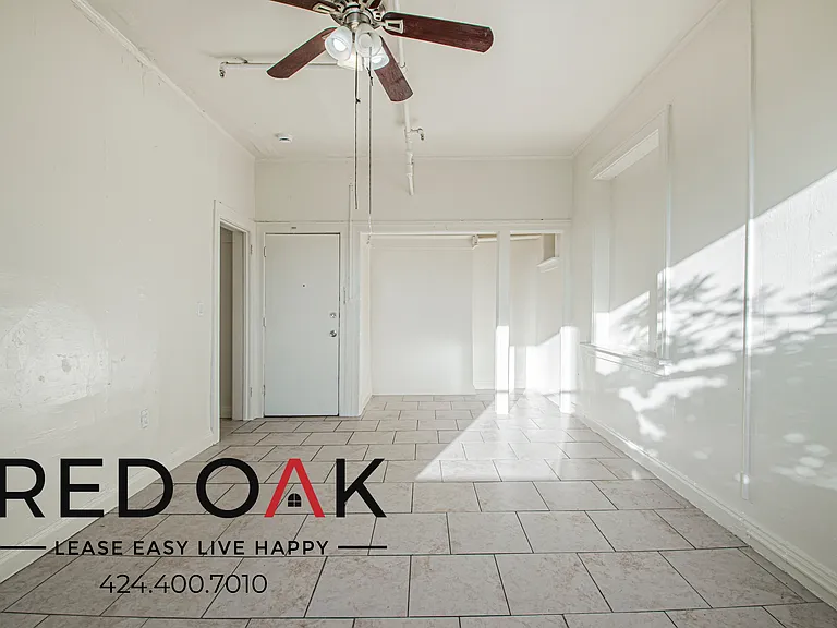 1000 S Grand View St #307 — Photo 3