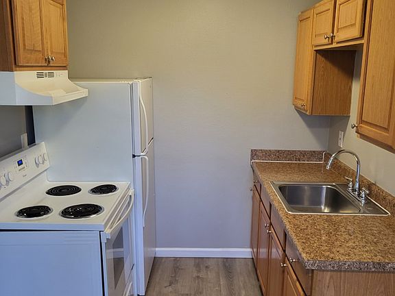 3rd image of 9818 Kenwood Dr SW APT 22