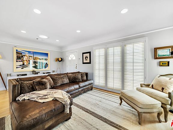 3rd image of 341 Westbourne Dr