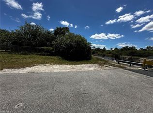 3930 20th Ave SE, Naples, FL 34117