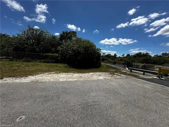 3930 20th AVE SE, NAPLES, FL 34117