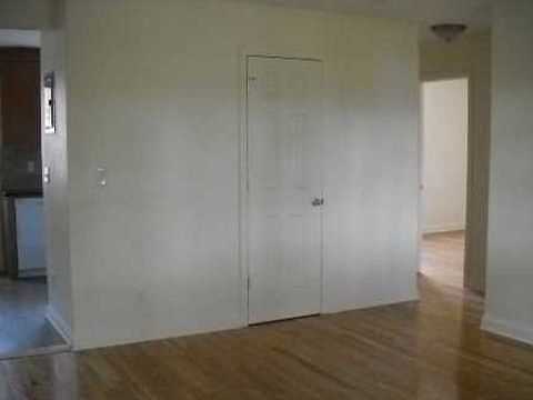 3rd image of 22111 Braddock Ave