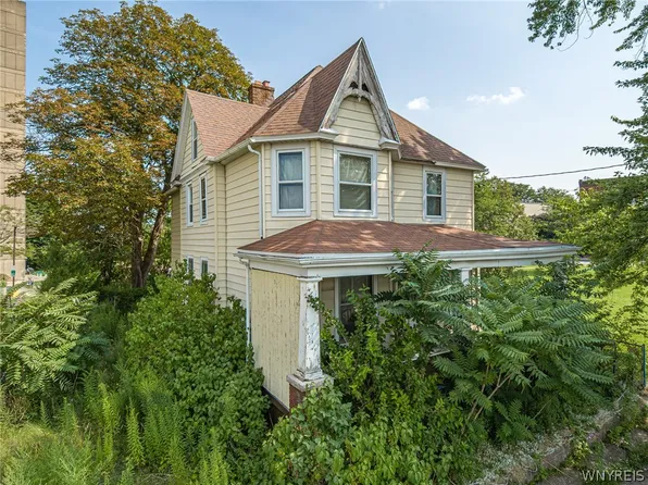 810 Niagara Ave, Niagara Falls, NY 14305