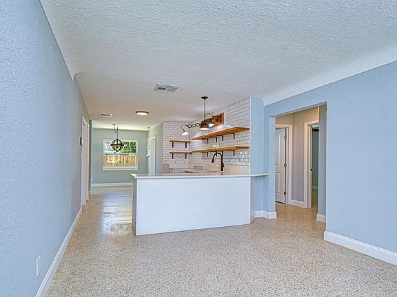 5th image of 5614 30th Ave S