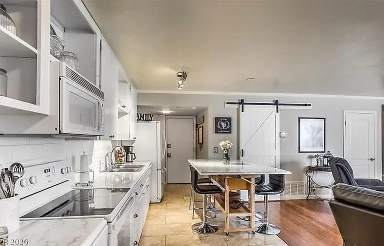 1454 Elizabeth Ave #2 — Photo 7