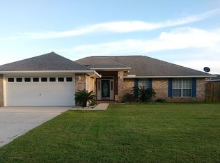 9693 Parker Lake Cir, Navarre, FL 32566